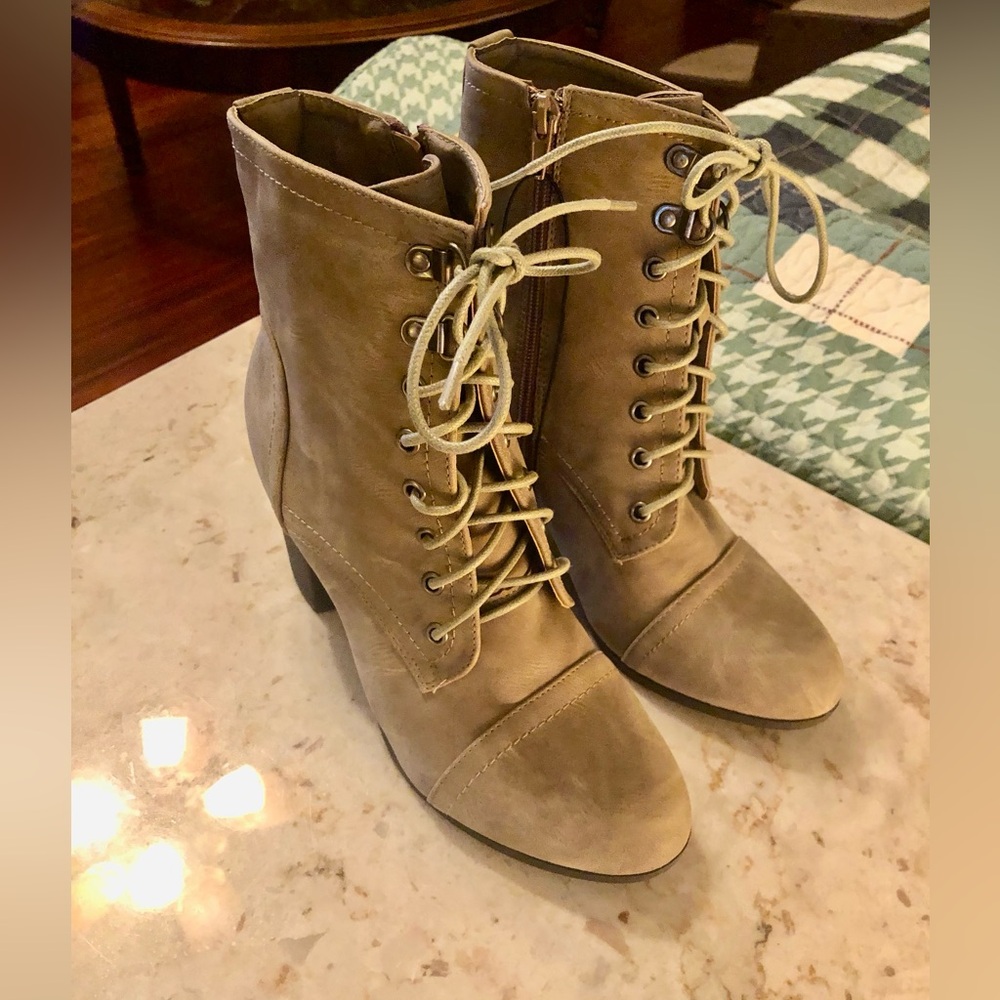 Taupe Madden Girl high heel faux suede lace up boots size 8